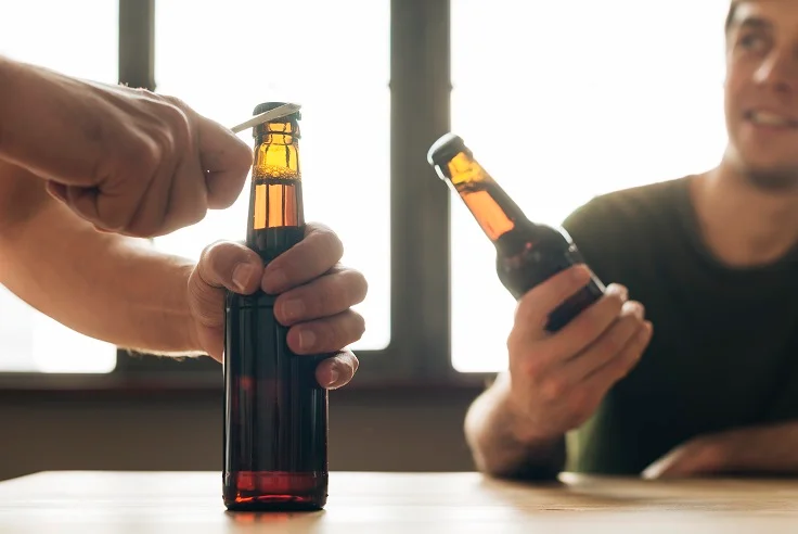 how long will 2 beers show up on a breathalyzer​